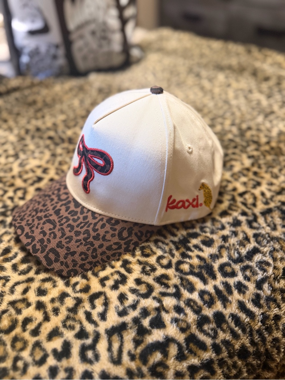 Kaxi Hat with Leopard-Print Brim